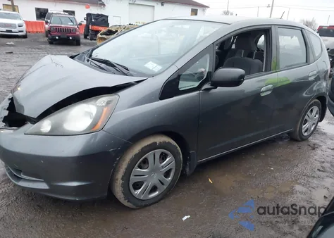 2011 Honda Fit z USA, uszkodzony, nr VIN JHMGE8H37BC008965